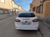 Usado Ford Mondeo Titanium 140 CV (102 kW) 2015 Blanco Berlina