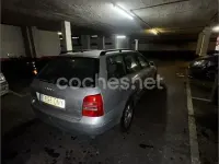 Usado Audi A4 110 CV (80 kW) 1999 Gris / plata Familiar