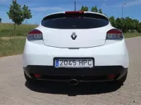Usado Renault Mégane III Dynamique 115 CV (84 kW) 2013 Blanco Berlina
