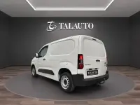 Usado Citroën Berlingo Live 102 CV (75 kW) 2021 Blanco Monovolumen