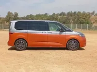 Usado VW Multivan Life 150 CV (110 kW) 2024 Gris Monovolumen