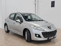 Usado Peugeot 207 Active 70 CV (51 kW) 2012 Gris / plata Berlina