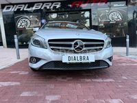 Usado Mercedes A200 Urban 156 CV (114 kW) 2015 Gris / plata Berlina