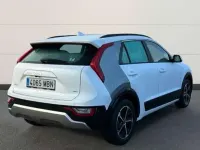 Usado Kia Niro 141 CV (103 kW) 2022 Blanco SUV