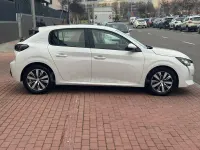 Usado Peugeot 208 Active 75 CV (55 kW) 2021 Blanco Utilitario