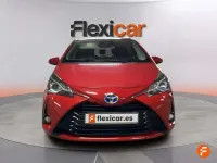 Usado Toyota Yaris Hybrid Active 99 CV (72 kW) 2018 Rojo Utilitario