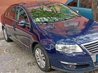 Usado VW Passat Highline 140 CV (102 kW) 2010 Azul Berlina