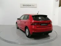 Usado Skoda Fabia Selection 80 CV (58 kW) 2024 Rojo Utilitario