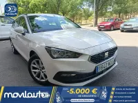 Usado Seat Leon Style 130 CV (95 kW) 2023 Blanco Familiar