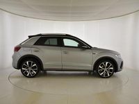 Usado VW T-Roc R-line 150 CV (110 kW) 2022 Gris/plata SUV