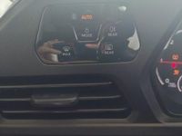 Usado VW Caddy Maxi Comfortline 102 CV (75 kW) 2023 Blanco Monovolumen