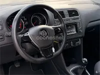 Usado VW Polo Advance 90 CV (66 kW) 2014 Gris / plata Berlina