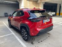 Usado Toyota Yaris Hybrid Active 116 CV (85 kW) 2025 Rojo