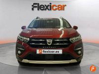 Usado Dacia Sandero Comfort 91 CV (66 kW) 2021 Rojo Utilitario