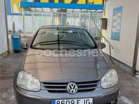 Usado VW Golf IV Highline 140 CV (102 kW) 2006 Gris / plata Berlina