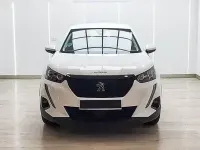 Usado Peugeot 2008 Active 100 CV (73 kW) 2023 Blanco SUV