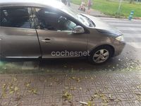 Usado Renault Fluence Dynamique 105 CV (77 kW) 2010 Gris / plata Berlina
