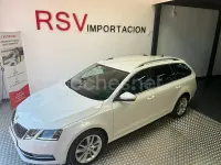 Usado Skoda Octavia 150 CV (110 kW) 2018 Blanco Familiar