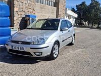 Usado Ford Focus Trend 100 CV (73 kW) 2002 Gris / plata Berlina