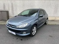 Usado Peugeot 206 110 CV (80 kW) 2006 Gris / plata Berlina