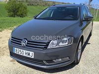 Usado VW Passat Edition 140 CV (102 kW) 2012 Gris / plata Familiar