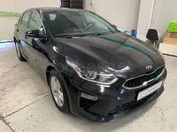 Usado Kia Ceed 116 CV (85 kW) 2019 Negro Utilitario