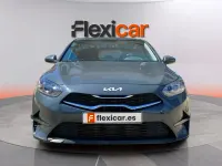Usado Kia Ceed 136 CV (100 kW) 2023 Gris Utilitario