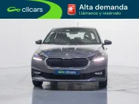Nuevo Skoda Fabia 95 CV (69 kW) 2025 Gris / plata Utilitario