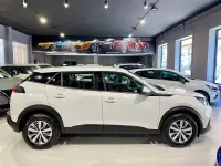 Usado Peugeot 2008 Active 110 CV (80 kW) 2021 Blanco SUV