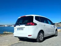 Usado Opel Zafira Family 134 CV (98 kW) 2018 Blanco Monovolumen