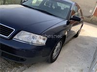 Usado Audi A6 165 CV (121 kW) 1999 Azul Familiar