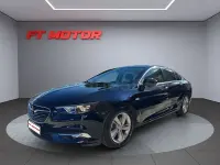 Usado Opel Insignia 136 CV (100 kW) 2019 Negro Berlina