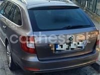 Usado Skoda Superb Exclusive 140 CV (102 kW) 2011 Violeta / lila Familiar