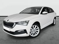 Usado Skoda Scala Ambition 110 CV (80 kW) 2023 Blanco candy Utilitario