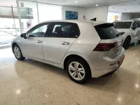 Usado VW Golf VIII Life 110 CV (80 kW) 2024 Plateado Utilitario
