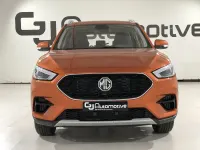 Usado MG ZS Comfort 106 CV (77 kW) 2023 Naranja Berlina