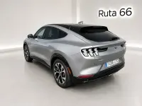 Usado Ford Mustang Mach-E 258 kW (351 CV) 2022 Gris SUV