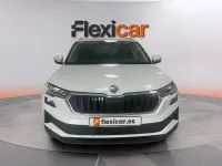 Usado Skoda Karoq Selection 116 CV (85 kW) 2024 Blanco SUV