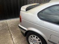 Usado BMW 318 Sport Line 90 CV (66 kW) 1997 Gris / plata Berlina