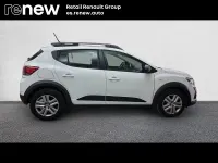 Usado Dacia Sandero Expression 91 CV (66 kW) 2023 Blanco Berlina