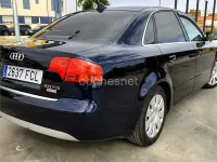Usado Audi A4 140 CV (102 kW) 2006 Azul Berlina