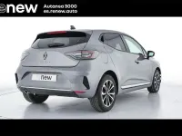 Usado Renault Clio V Techno 100 CV (73 kW) 2025 Gris Berlina