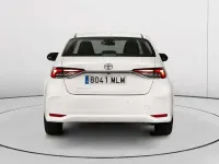 Usado Toyota Corolla 125 CV (91 kW) 2023 Blanco Berlina