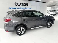Usado Subaru Forester 150 CV (110 kW) 2022 Gris / plata SUV