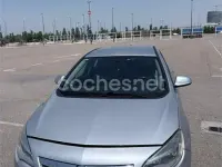 Usado Opel Astra Selective 110 CV (80 kW) 2012 Gris / plata Berlina