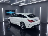 Usado Mercedes CLA200 Shooting Brake AMG line 136 CV (100 kW) 2017 Blanco Familiar