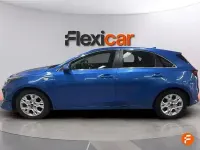 Usado Kia Ceed 136 CV (100 kW) 2023 Azul Utilitario