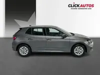 Usado Skoda Fabia Essence 80 CV (58 kW) 2025 Gris / plata Utilitario