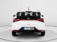 Begagnad Hyundai i20 101 HK (74 kW) 2022 Vit Halvkombi