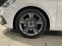 Usado Seat Leon FR 110 CV (80 kW) 2023 Blanco Berlina